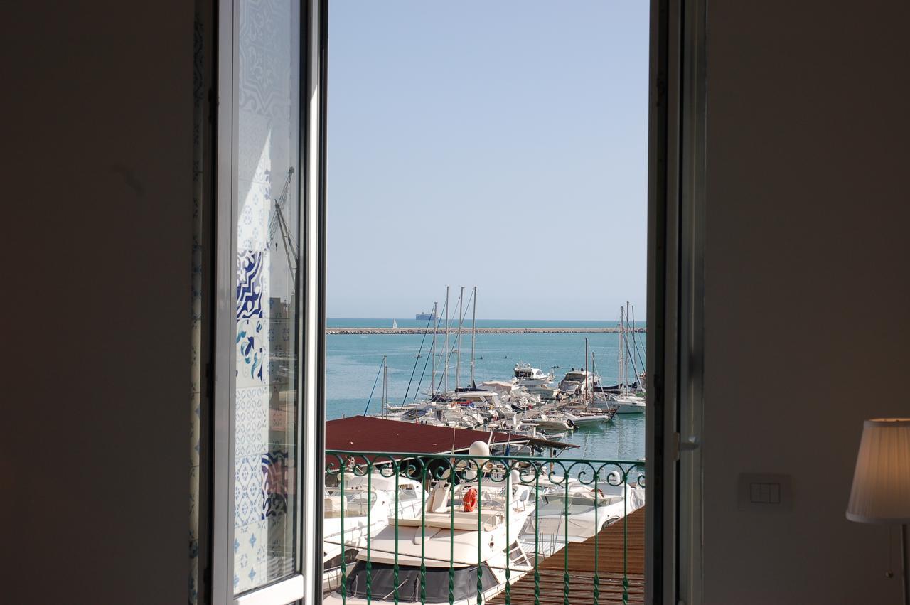 Relais Mareluna - Luxury Apartments Salerno Exteriör bild