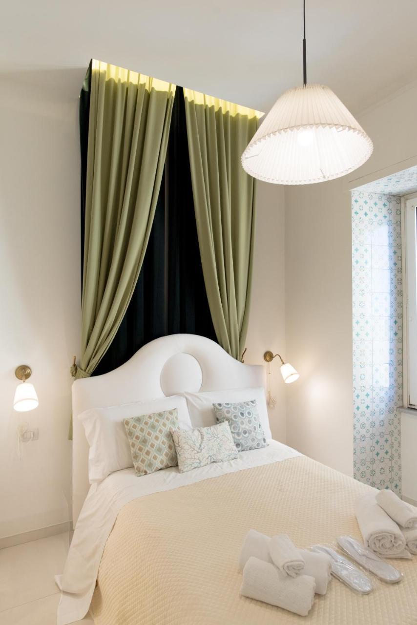 Relais Mareluna - Luxury Apartments Salerno Exteriör bild